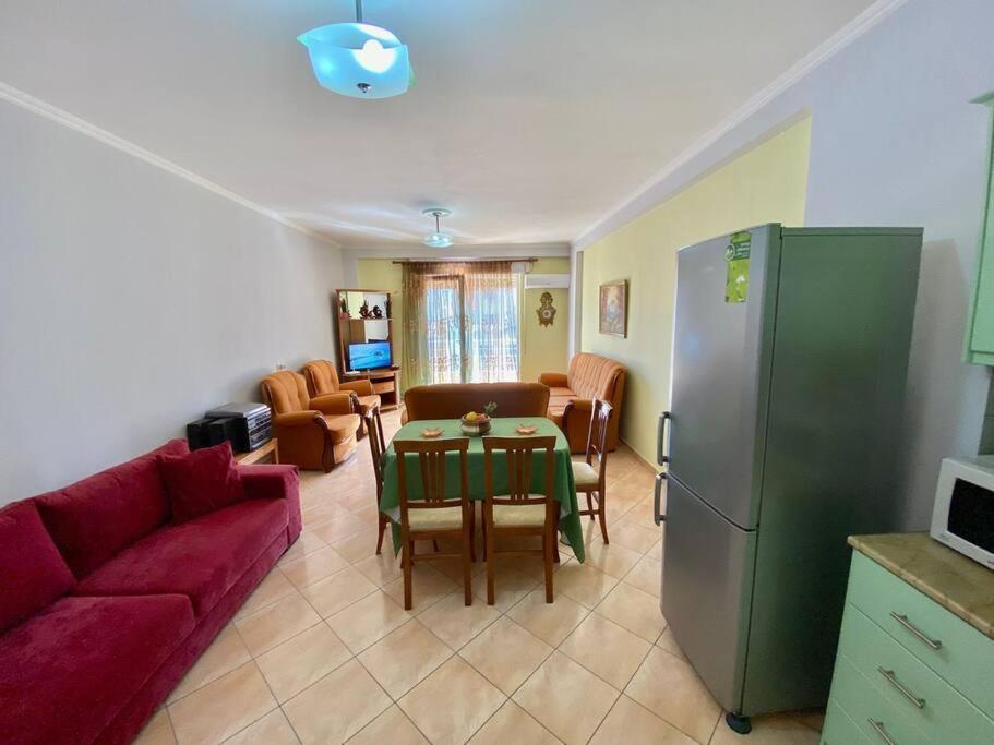Family Friendly 2-bedroom In :) * Durrës