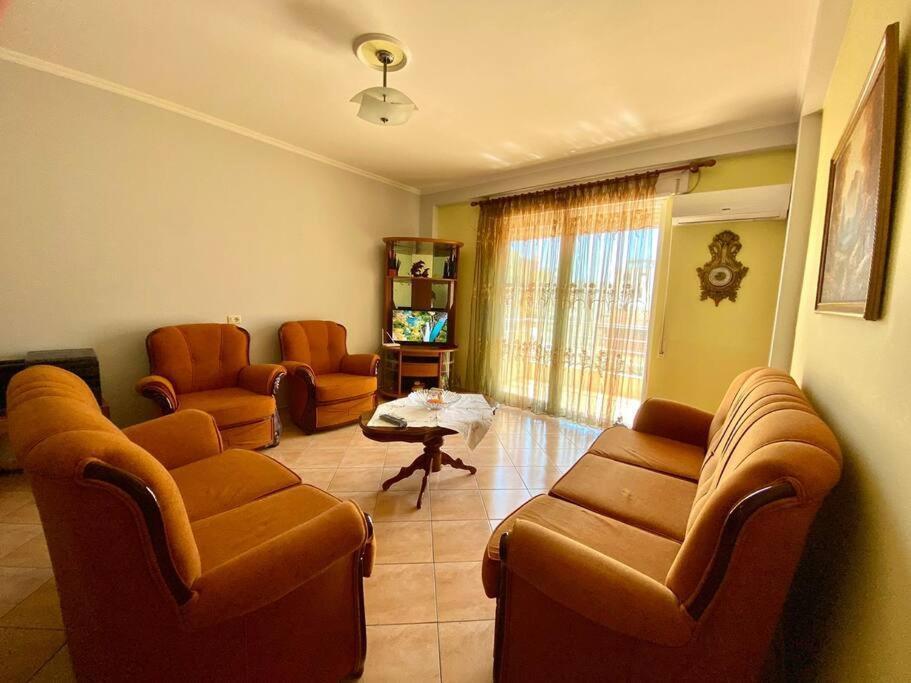 Family Friendly 2-bedroom In :) * Durrës