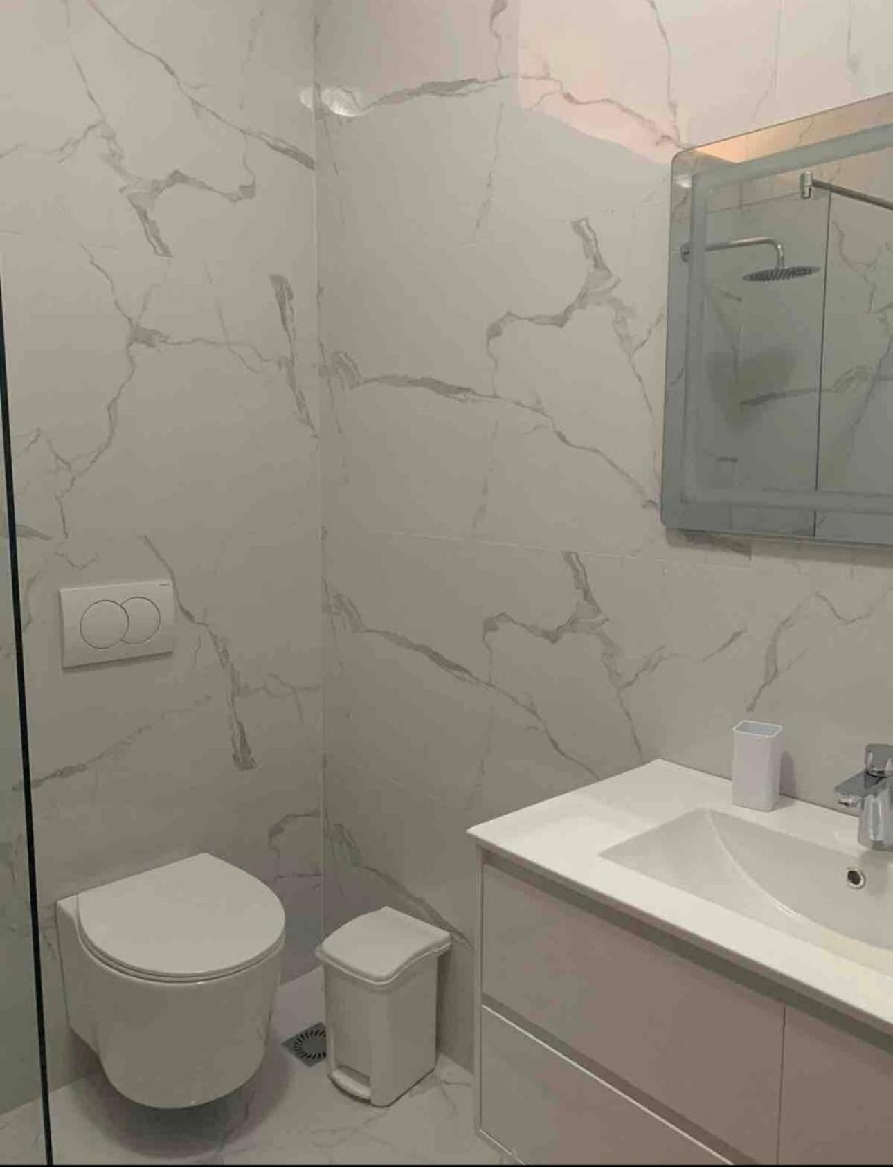 Leilighet Family Friendly 2-bedroom In :) *